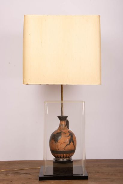 Vase de style grec antique en terre cuite,...
