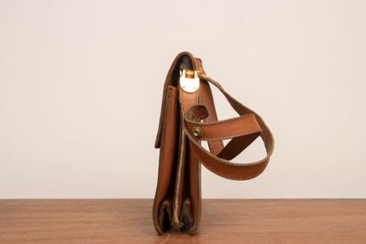 LOUIS VUITTON. 
Dauphine