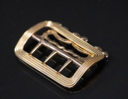 Boucle de ceinture en or d'époque Louis XVI
Poinçon...