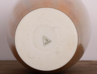 Manufacture Nationale de SÈVRES.
Vase en...