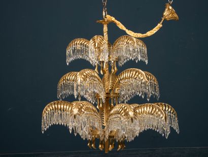Important lustre palmier en bronze et richement...
