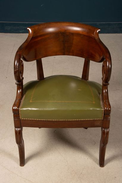 Fauteuil de bureau en acajou de Cuba.
Epoque...