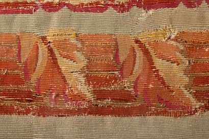 AUBUSSON attribué à 
Grand tapis tissé à...