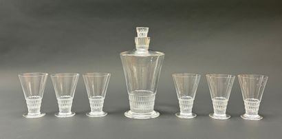 LALIQUE France modèle Bourgueil
Carafe et...