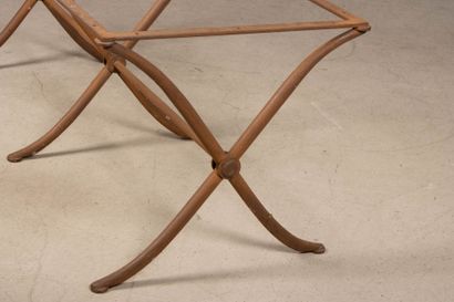 Piètement de table basse en métal, à six...