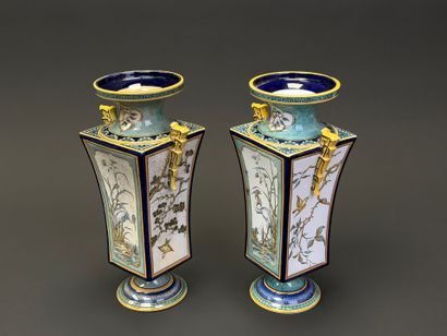 SARREGUEMINES. 
Paire de vases pagodes en...
