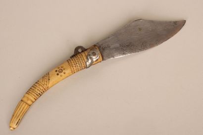 Large couteau pliant de type « navaja »,...