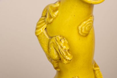 CHINE. 
Vase des fours de Shiwan en grès...