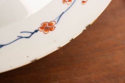 Huit assiettes en porcelaine de Chine décor...