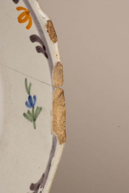 Ensemble de trois assiettes décoratives en...