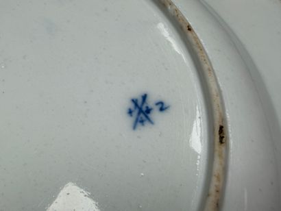 TOURNAI fin XVIII°
Six assiettes en porcelaine...