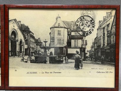 Deux grandes reproduction de cartes postales...