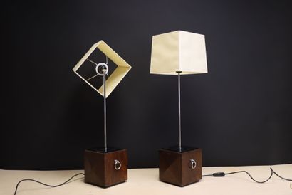 Paire de lampes décoratives
H: 73 cm. 
un...