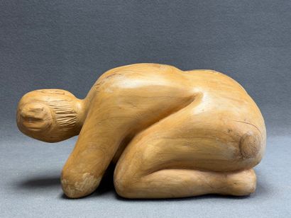 Sculpture en bois. 
27 x 50 x 28 cm.