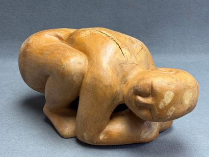 Sculpture en bois. 
27 x 50 x 28 cm.