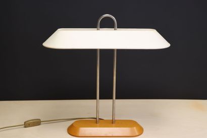 Lampe de salon moderne. 
H. :46 cm.