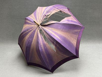Ombrelle et deux parapluies début XX°, manches...