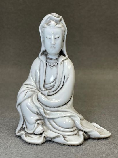 Guanyin. 
Sculpture en blanc de Chine. 
H....