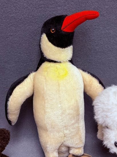Lot de peluches anciennes, souvenirs de ...