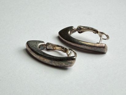 Paire de boucles d'oreille en argent 925°/00
10,48...