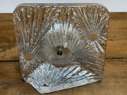 DAUM
Pendule de table en cristal 22 x 22...