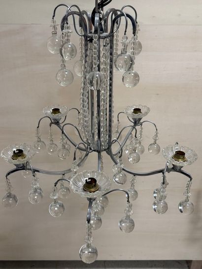 Lustre à perles et boules de verre à cinq...