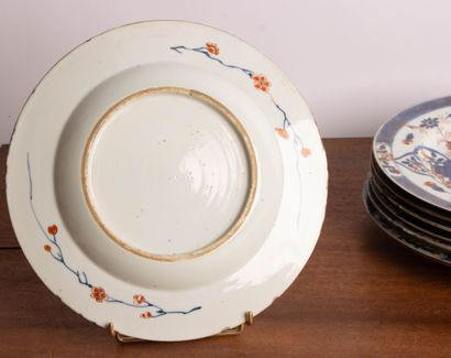 Huit assiettes en porcelaine de Chine décor...