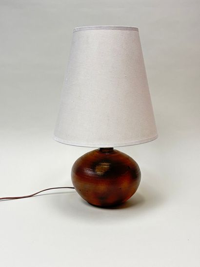 Pierre DIGAN (1941-2016)
Lampe en grés 
H:...
