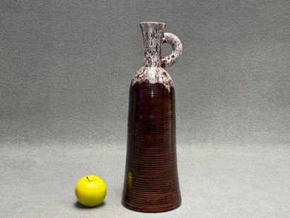 ACCOLAY 
Bouteille en céramique émaillée....