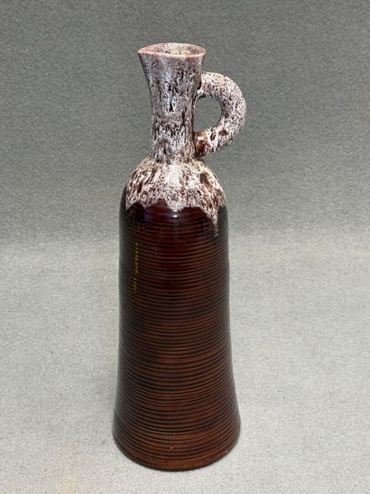 ACCOLAY 
Bouteille en céramique émaillée....