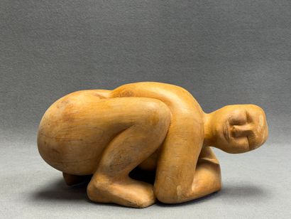 Sculpture en bois. 
27 x 50 x 28 cm.