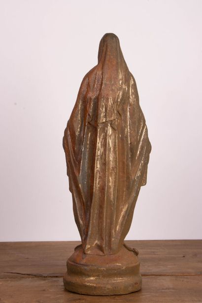 Vierge.
Statuette en fonte
H. :59 cm.
