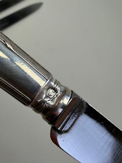 CARDEILHAC: Suite de six couteaux à entremet...