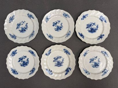 TOURNAI fin XVIII°
Six assiettes en porcelaine...