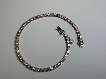 Bracelet rivière en argent et strass
L: 20...