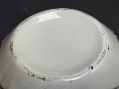 KERAMIS - BOCH.
Vase boule en faïence ivoire...