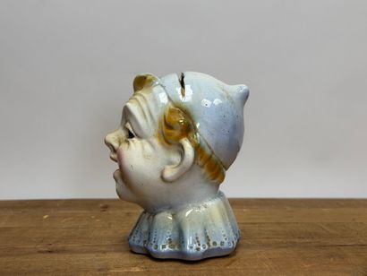 SAINT CLEMENT
Tirelire Pierrot en faïence.
H:...