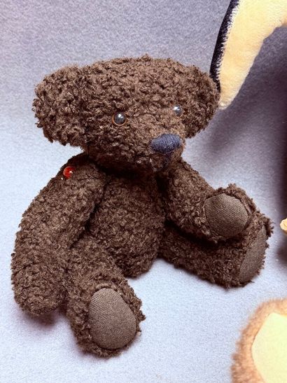 Lot de peluches anciennes, souvenirs de ...