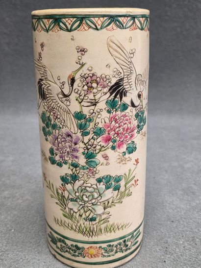 JAPON début XX° 
Paire de vases rouleaux...