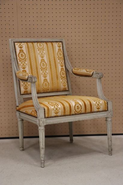 Fauteuil dossier carré à la Reine
Epoque...