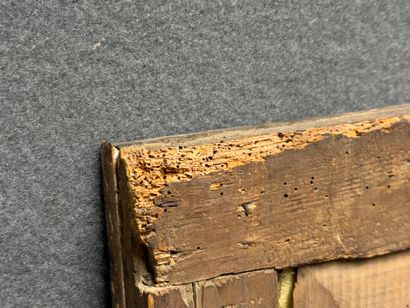 Miroir cadre en bois et stuc. 
60 x 35 c...