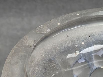 Paire de vases en verre moulé satiné à côtes:,...