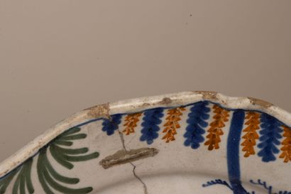 Ensemble de trois assiettes décoratives en...