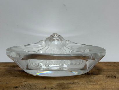 LALIQUE France. 
Vide poche en cristal pressé...