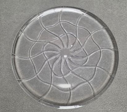 Cristal tchèque: Grand plat moderne.
D: 40...