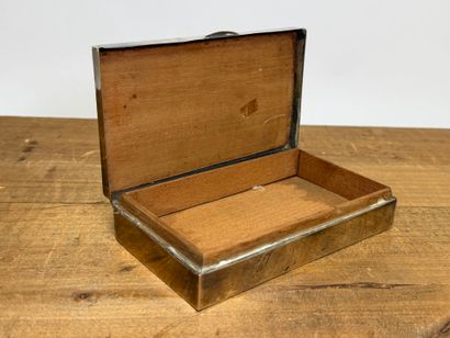 Lot de quatre coffrets et une porte carte...