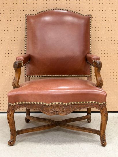 Fauteuil en cuir de style Régence
Certains...