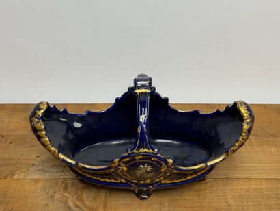 Panier en faïence de Sarreguemines, bleu...