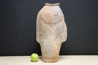 Grand poisson décoratif en terre cuite de...