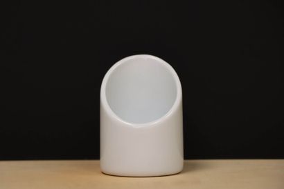 Lot de 54 verrines en porcelaine Pillivuyt
Quatre...